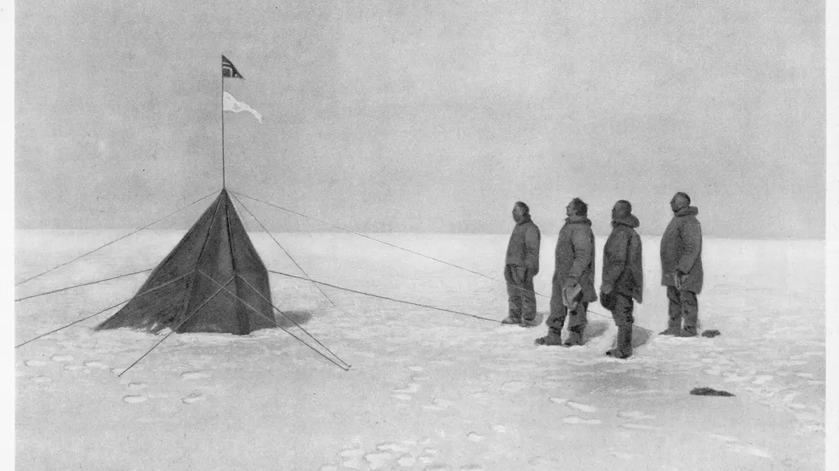 Roald Amundsen a toujours voulu gagner.  Il se tenait au pôle Sud il y a 110 ans